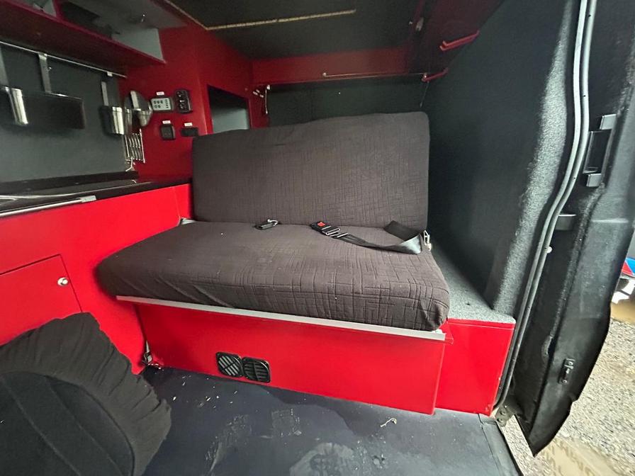 2004 Ford Transit – Model: Transit 300 SWB TD – LD04VYV