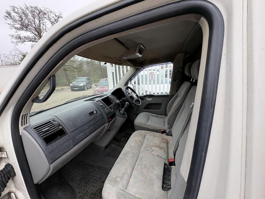 2004 Volkswagen Transporter – Model: Transporter T28 85 TDI – RJ04JPX