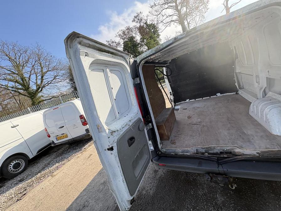 2008 Vauxhall Vivaro – Model: Vivaro  2900 CDTI SWB – EX58FXB