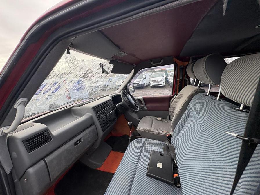 1998 Volkswagen Caravelle – Model: Caravelle SWB – R670YHL