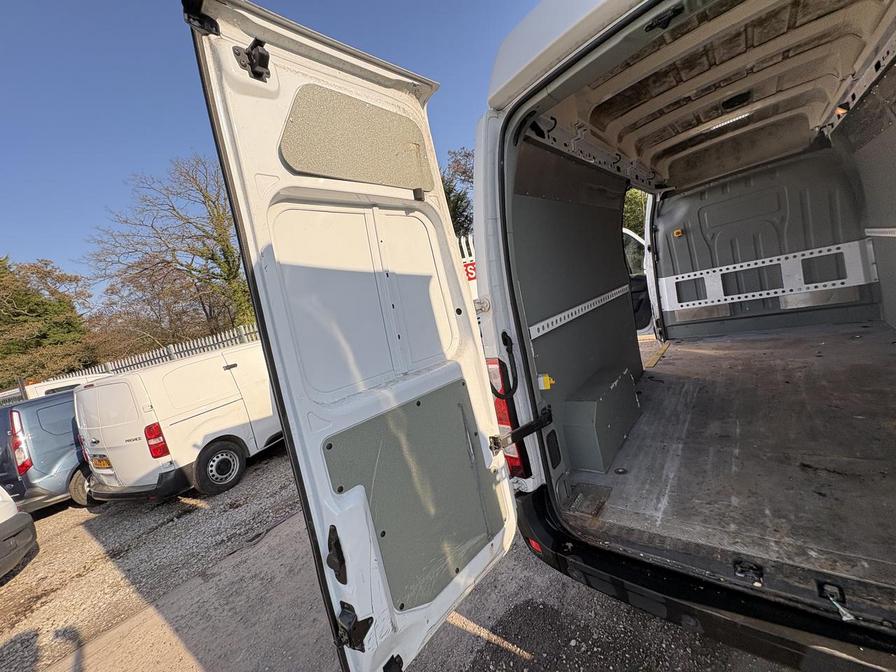 2021 Vauxhall Movano – Model: Movano L3H3 F3500 CDTi – WV21PWJ