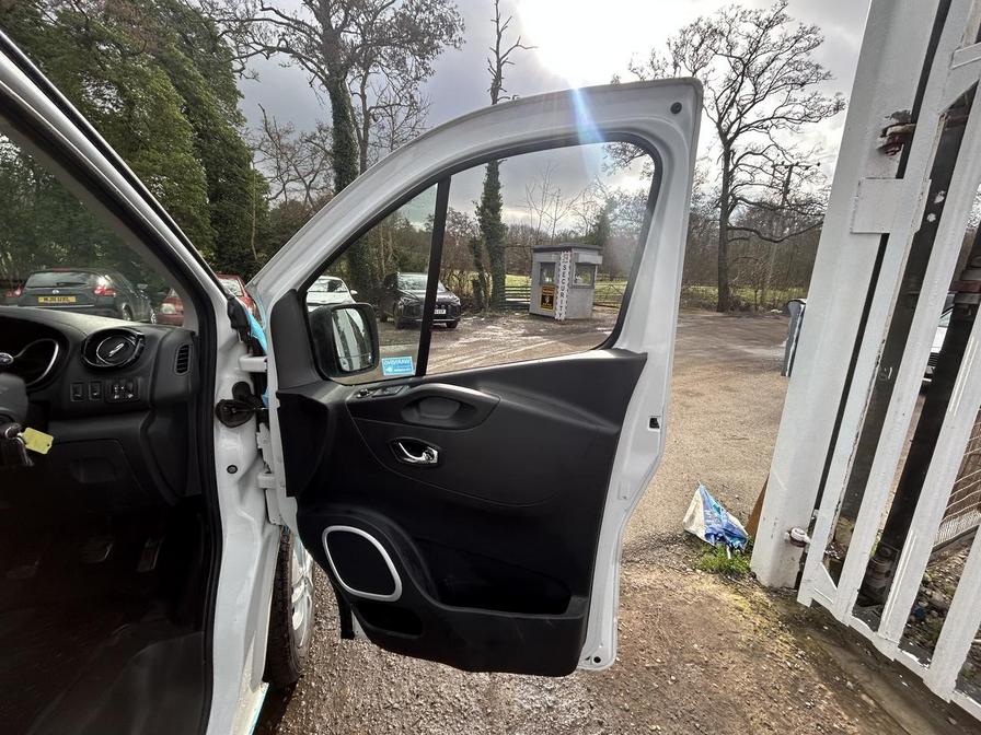 2018 Vauxhall Vivaro – Model: Vivaro  2900 Sportive CDTi – DT18EWL