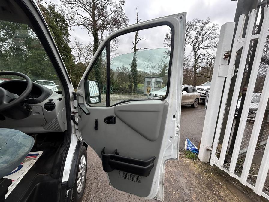 2002 Renault Master – Model: Master 120.35 dCi LWB – JS51OLS