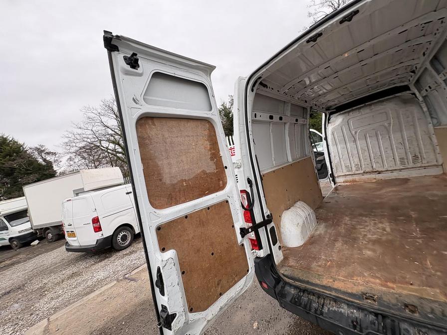 2016 Nissan NV400 – Model: NV400 SE dCi – YC16VJD