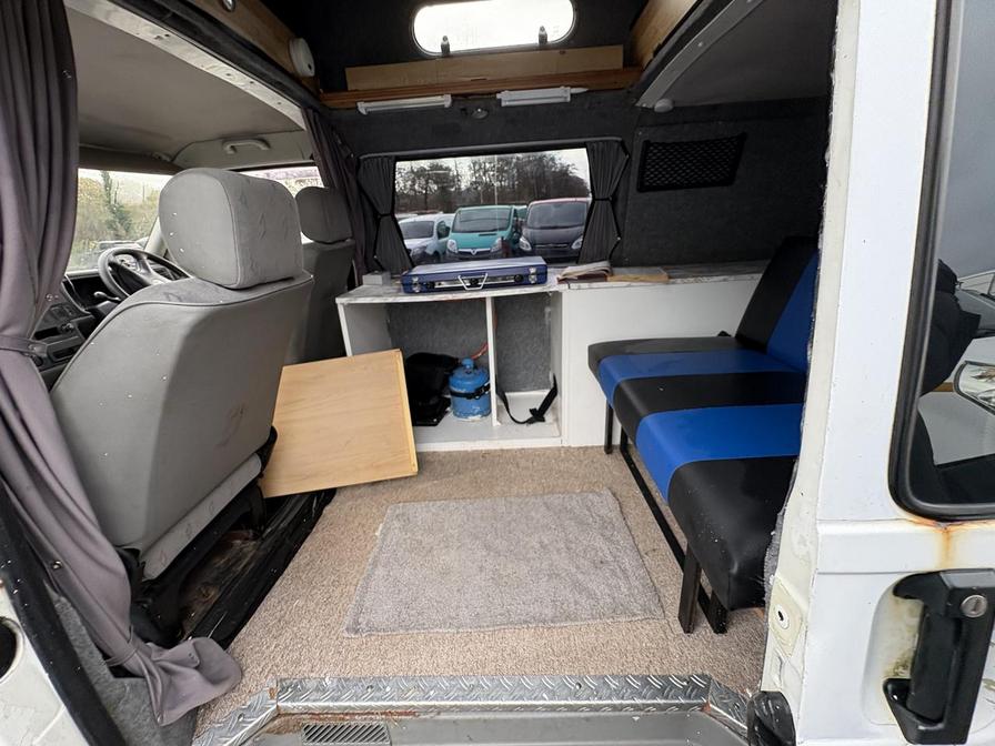 1999 Volkswagen Transporter – Model: Transporter TDI SWB – V247KAM