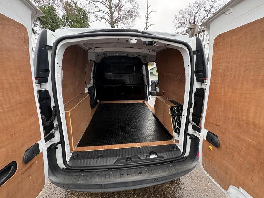 2017 Renault Kangoo Maxi – Model: Kangoo Maxi LL21 Business Energy dCi – BF67KLU