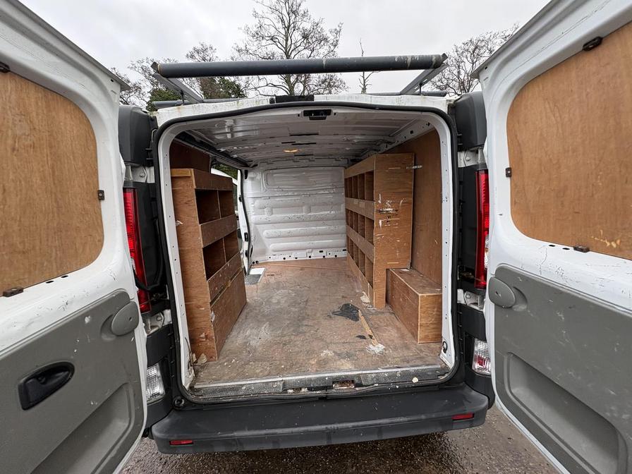 2012 Vauxhall Vivaro – Model: Vivaro 2700 CDTi 113 SWB – YC12XGG