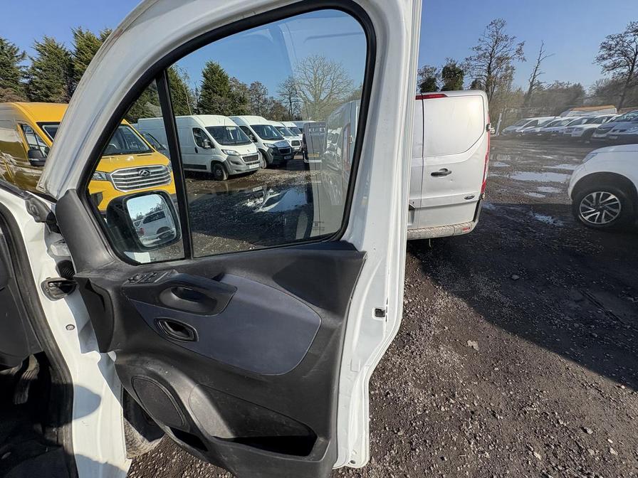 2015 Vauxhall Vivaro – Model: Vivaro  2900 CDTI – DU65GRF
