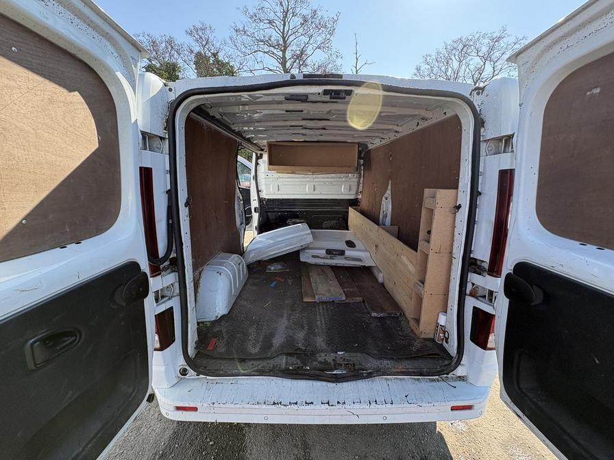 2017 Vauxhall Vivaro – Model: Vivaro  2900 Sportive CDTi – DY67FRU