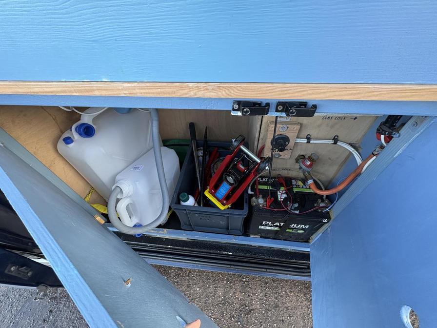 2011 Ford Transit – Model: Transit 140 T280 MWB Trend FWD – FN61VGX