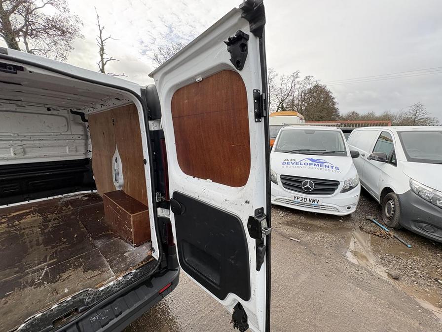 2017 Vauxhall Vivaro – Model: Vivaro  2700 CDTI – LL67VLF