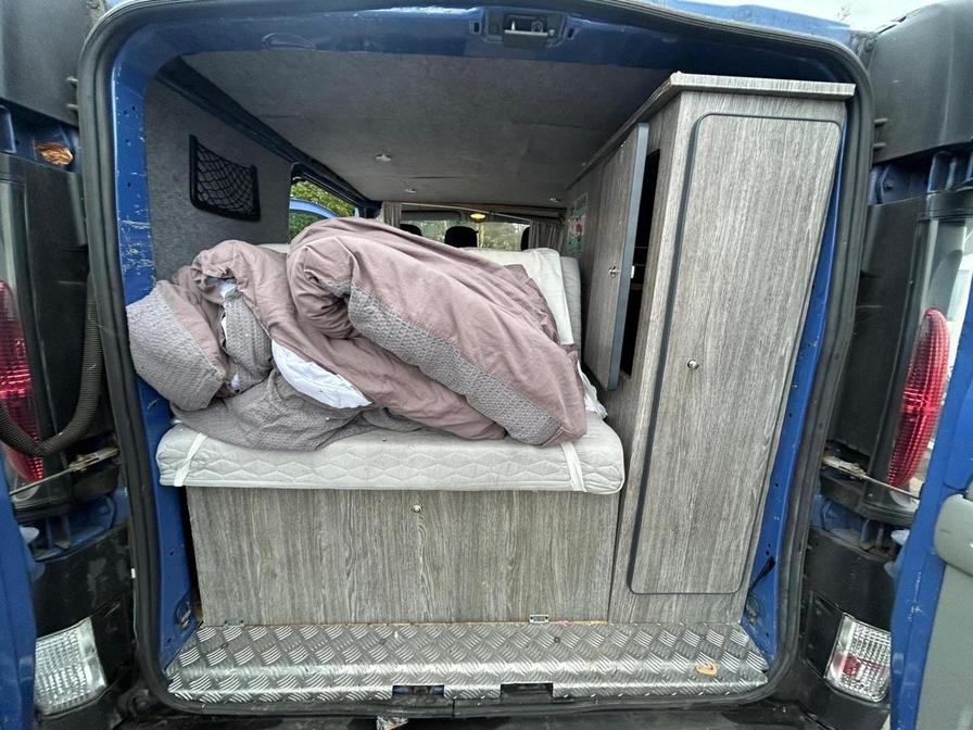 2004 Renault Trafic – Model: Trafic SL27 dCi 100 SWB – BD54JRZ