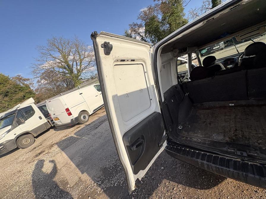 2007 Vauxhall Combo – Model: Combo 2000 CDTi 16v – FP07KFR