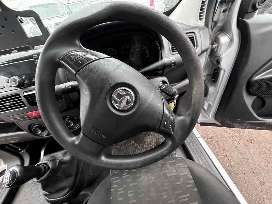 2017 Vauxhall Combo – Model: Combo 2300 Sport CDTi ecoFLEX S/S – MT66LUH