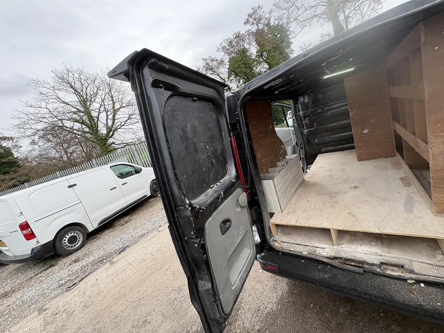 2013 Vauxhall Vivaro – Model: Vivaro 2700 Sportive CDTi SWB – LT13VMW