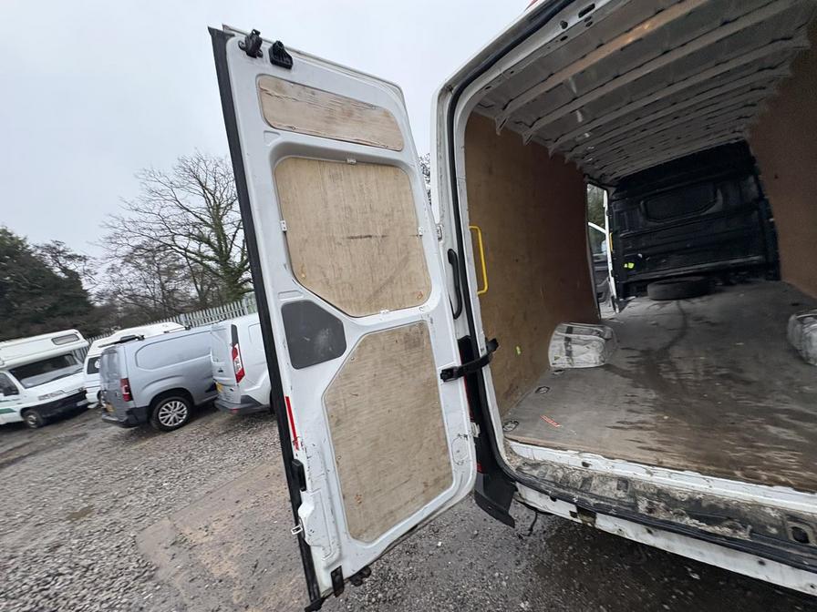 2018 Volkswagen Crafter – Model: Crafter CR50 Highline TDI Auto – LM68KWH