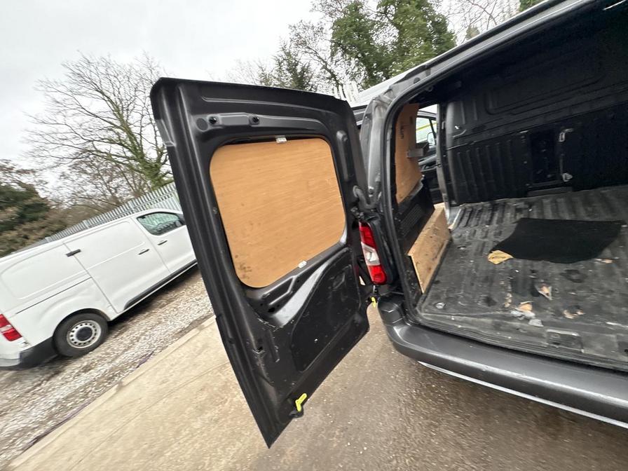 2019 Vauxhall Combo – Model: Combo 2000 LE Nav S/S – PE69PTX