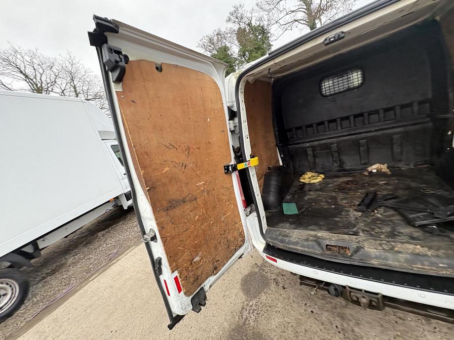 2018 Ford Transit Custom – Model: Transit Custom 300 Limited – SL18UXW