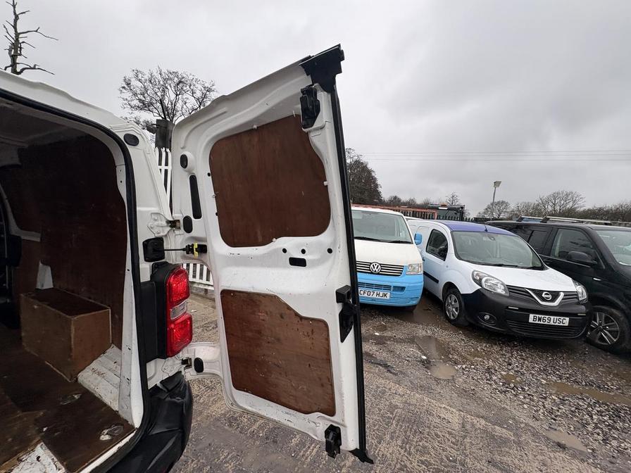 2017 Peugeot Expert – Model: Expert Professional Long Blue HDi – KU67VZZ