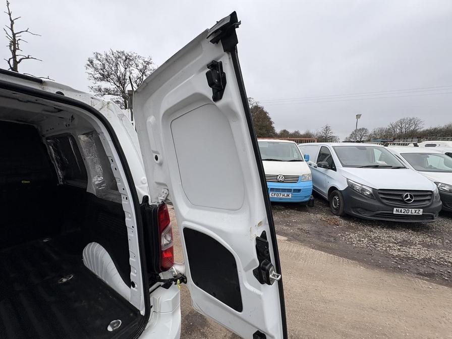 2020 Citroen Berlingo – Model: Berlingo 1000 Driver Blue HDi S/S – YC70XEV