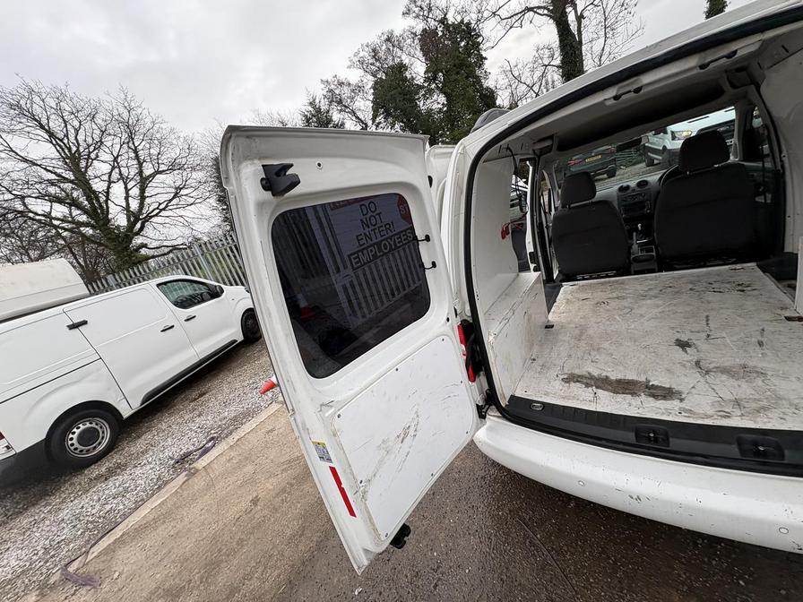 2014 Volkswagen Caddy – Model: Caddy C20 Trendline TDI Semi-Auto – RE14NJO