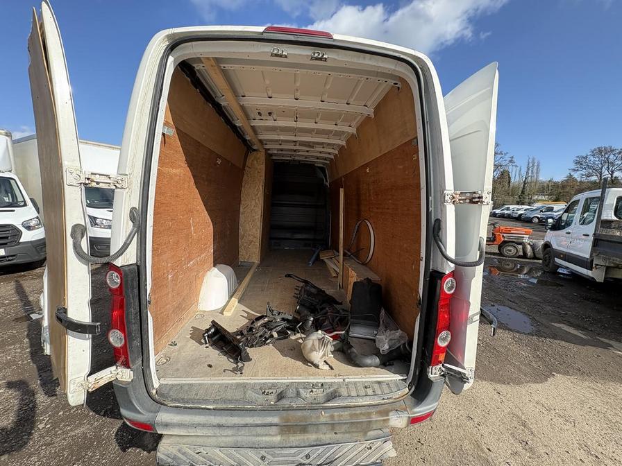 2015 Volkswagen Crafter – Model: Crafter CR35 TDI – GJ15WCW