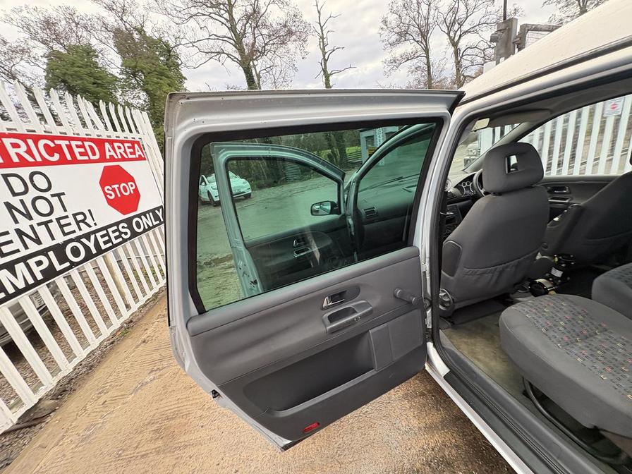 2003 Volkswagen Sharan – Model: Sharan SL TDI Auto – WA03RYU