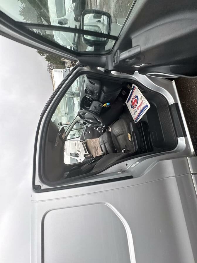 2017 Vauxhall Vivaro – Model: Vivaro  2700 Sportive CDTI – SA17THU