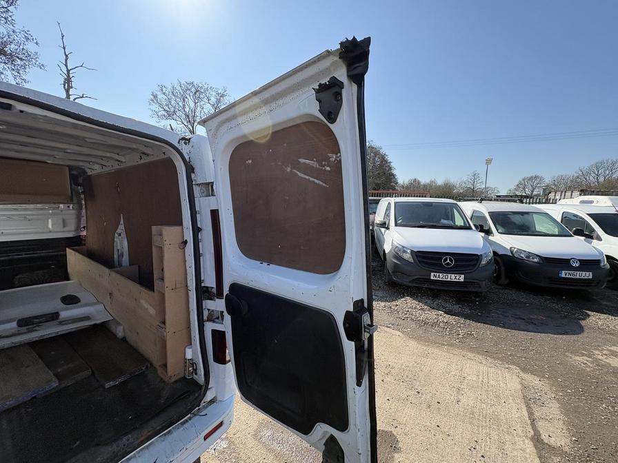 2017 Vauxhall Vivaro – Model: Vivaro  2900 Sportive CDTi – DY67FRU