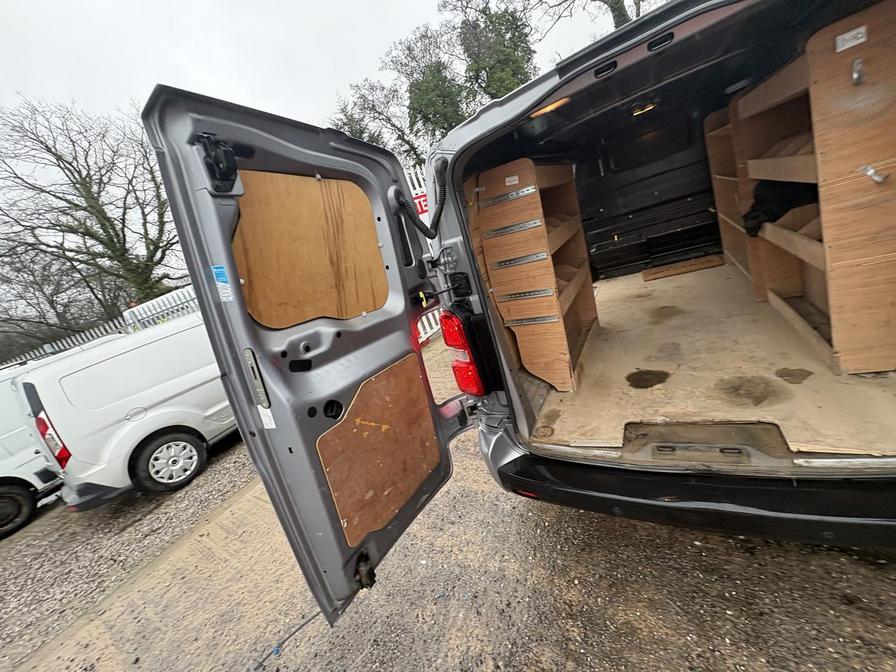 2019 Vauxhall Vivaro – Model: Vivaro 2900 Sportive S/S – DY69EZN