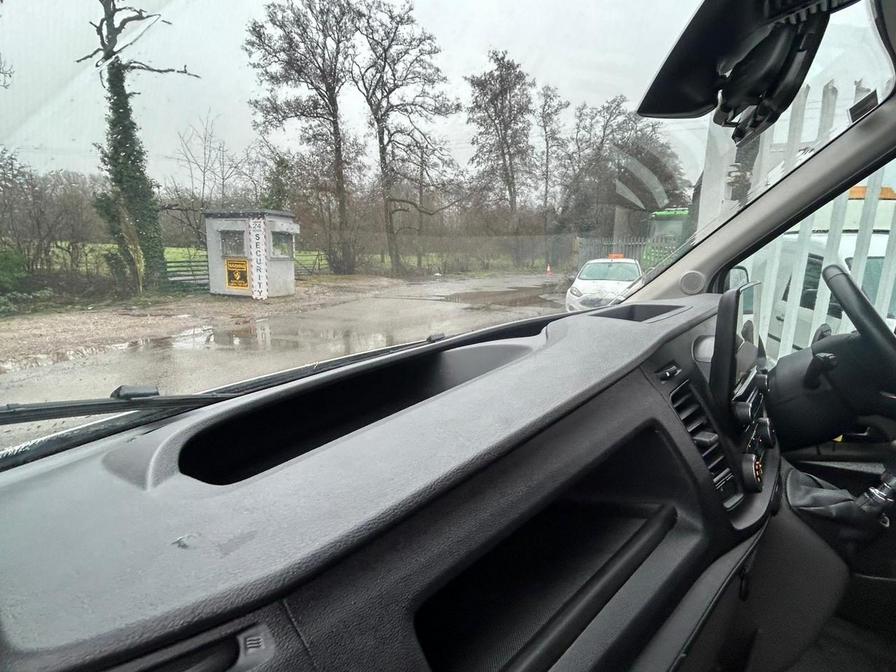 2022 Ford Transit – Model: Transit 350 Leader EcoBlue – FH22KUK