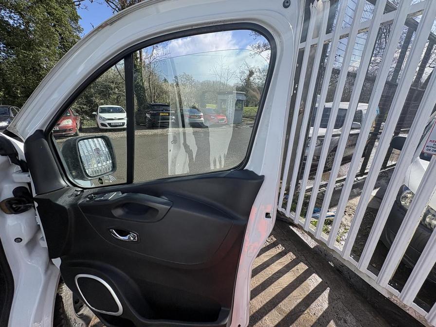 2018 Vauxhall Vivaro – Model: Vivaro  2900 Sportive CDTi – DV18SBY