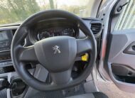 2019 Peugeot Expert – Model: Expert Combi Blue HDi S/S – GK19VXB