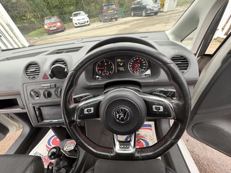 2011 Volkswagen Caddy – Model: Caddy C20 TDI 102 – RO11VHF