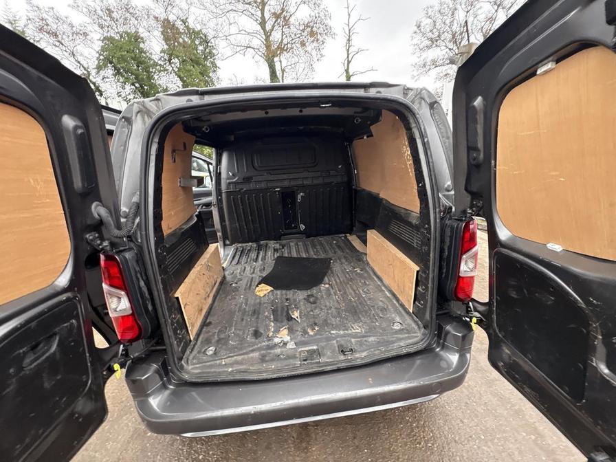 2019 Vauxhall Combo – Model: Combo 2000 LE Nav S/S – PE69PTX