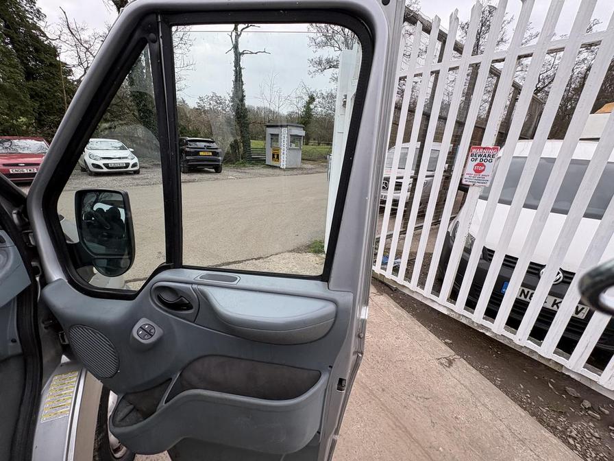 2010 Ford Tourneo – Model: Transit 115 Tourneo T280 SWB Trend – LR60HWC