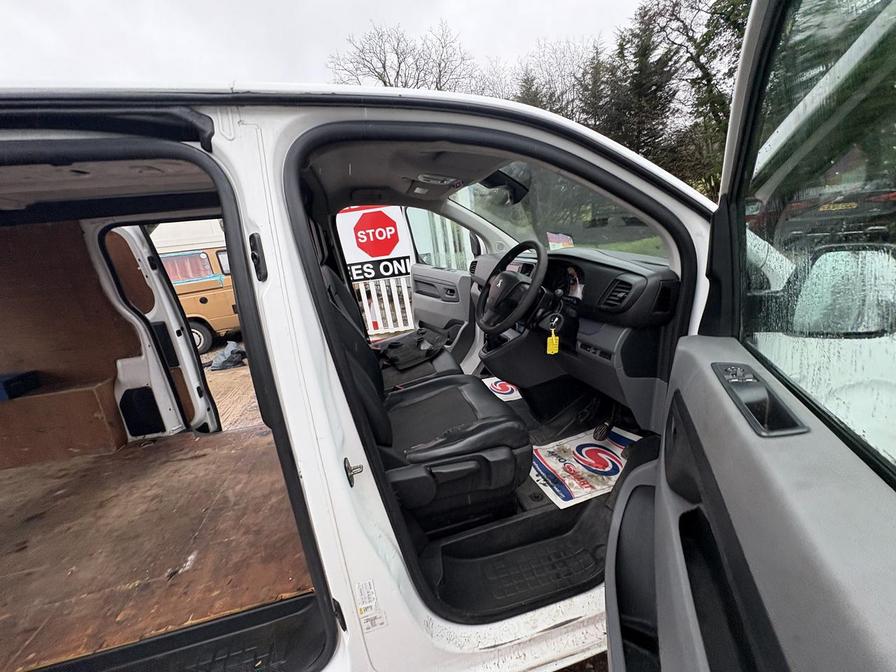 2017 Peugeot Expert – Model: Expert Professional Long Blue HDi – KU67VZZ