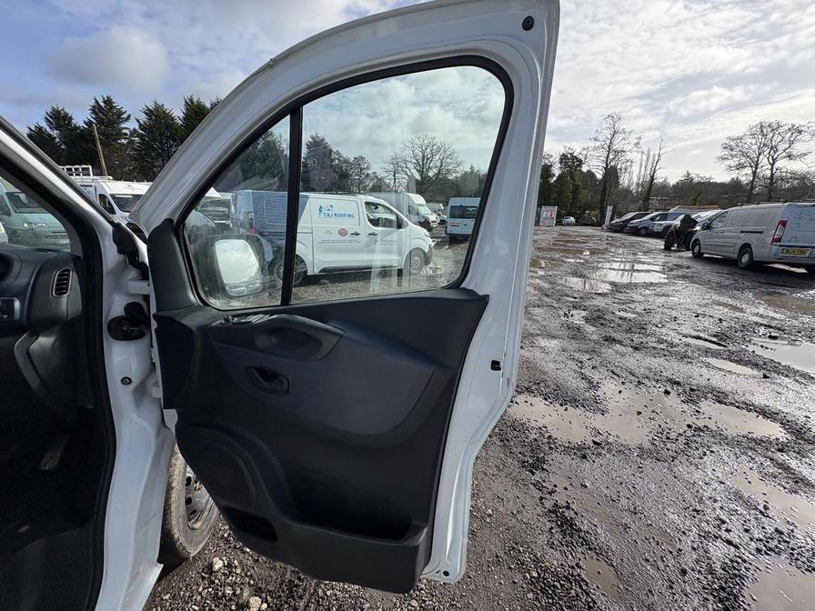 2015 Vauxhall Vivaro – Model: Vivaro  2900 CDTI – DP65XZM