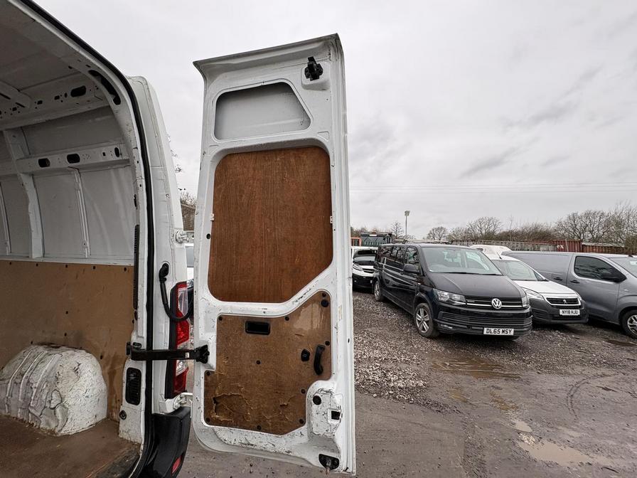 2016 Nissan NV400 – Model: NV400 SE dCi – YC16VJD