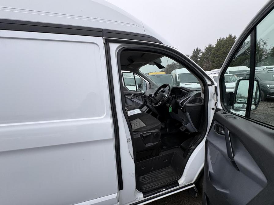 2016 Ford Transit Custom – Model: Transit Custom 290 Ltd E-Tech – EJ65WFP