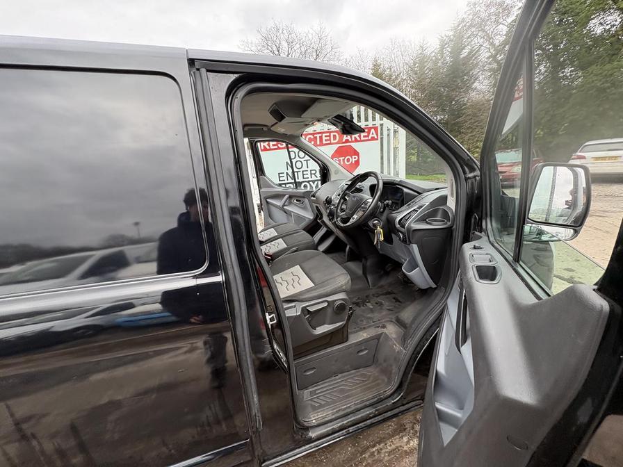 2017 Ford Transit Custom – Model: Transit Custom 270 Limited – YM67BSO