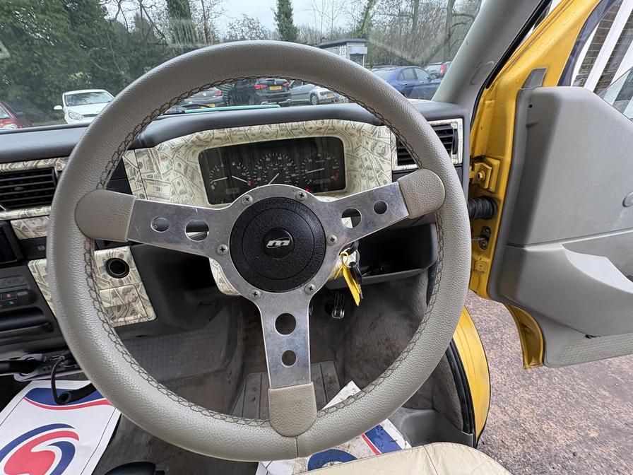 1997 Volkswagen Caravelle – Model: Caravelle Auto SWB – R639PBW