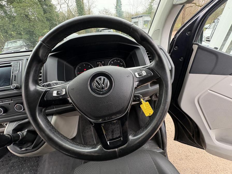 2015 Volkswagen Transporter – Model: Transporter T32 Highline TDI BlueMotion Technology – WP65OPO