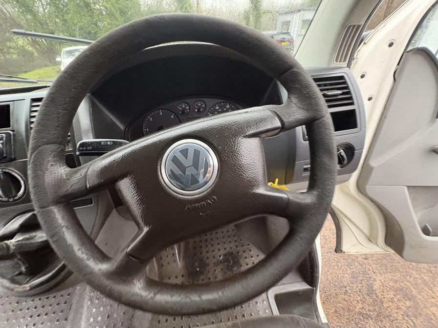 2006 Volkswagen Transporter – Model: Transporter T28 85 TDI – BL06OXF