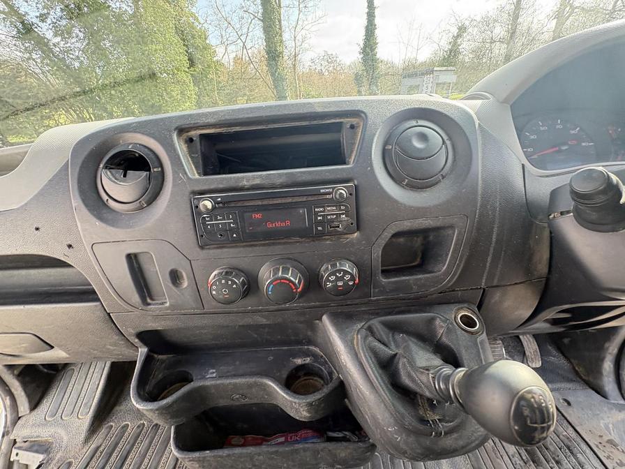 2017 Renault Master – Model: Master 125.35 LWB – YX17FDK/A11DCM