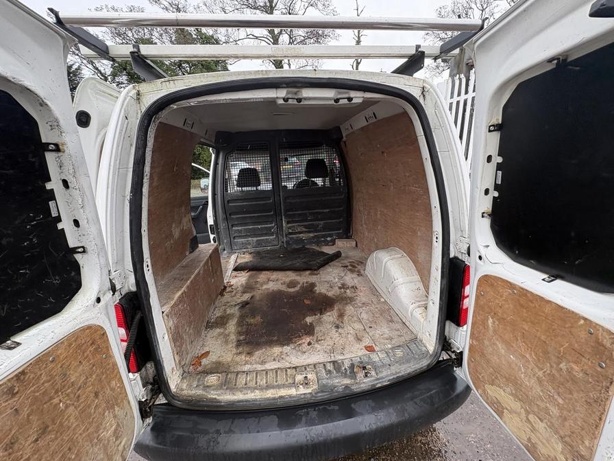 2012 Volkswagen Caddy – Model: Caddy C20 TDI 75 – LG62FTC