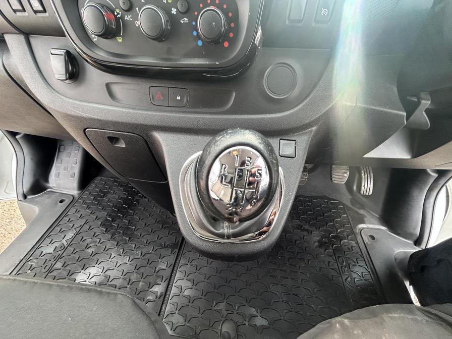 2018 Vauxhall Vivaro – Model: Vivaro  2900 Sportive CDTi – DT18EWL