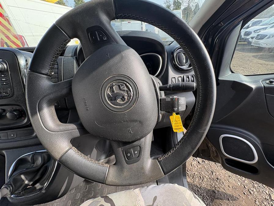 2018 Vauxhall Vivaro – Model: Vivaro  2700 Sportive CDTI – ML68RKJ