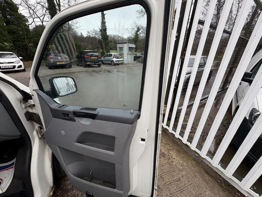 2006 Volkswagen Transporter – Model: Transporter T32 104 TDI SWB – AF06LWY/LR54LMS