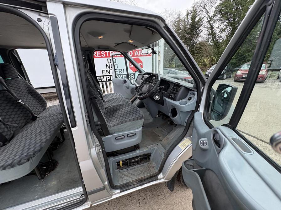 2010 Ford Tourneo – Model: Transit 115 Tourneo T280 SWB Trend – LR60HWC